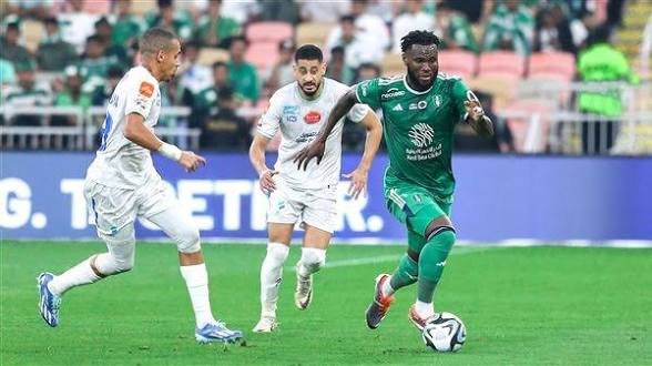 موعد والقنوات الناقلة لمباراة الأهلى والفتح ضمن الدوري المصري